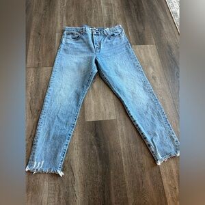 Levi’s Jeans. Wedgie. Women’s size 32. Excellent used condition.